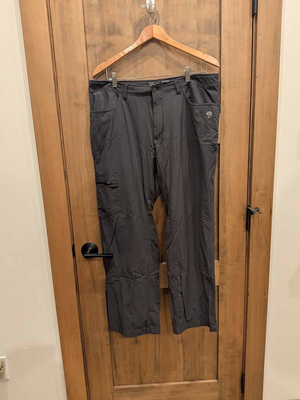 Mountain Hardwear Men's Black Cargo Outdoor Pants